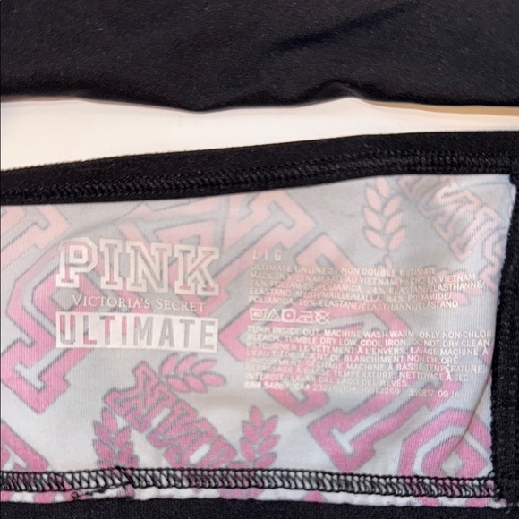 PINK Ultimate Victoria's Secret Black Sports Bra, Sz LG - Picture 2 of 7